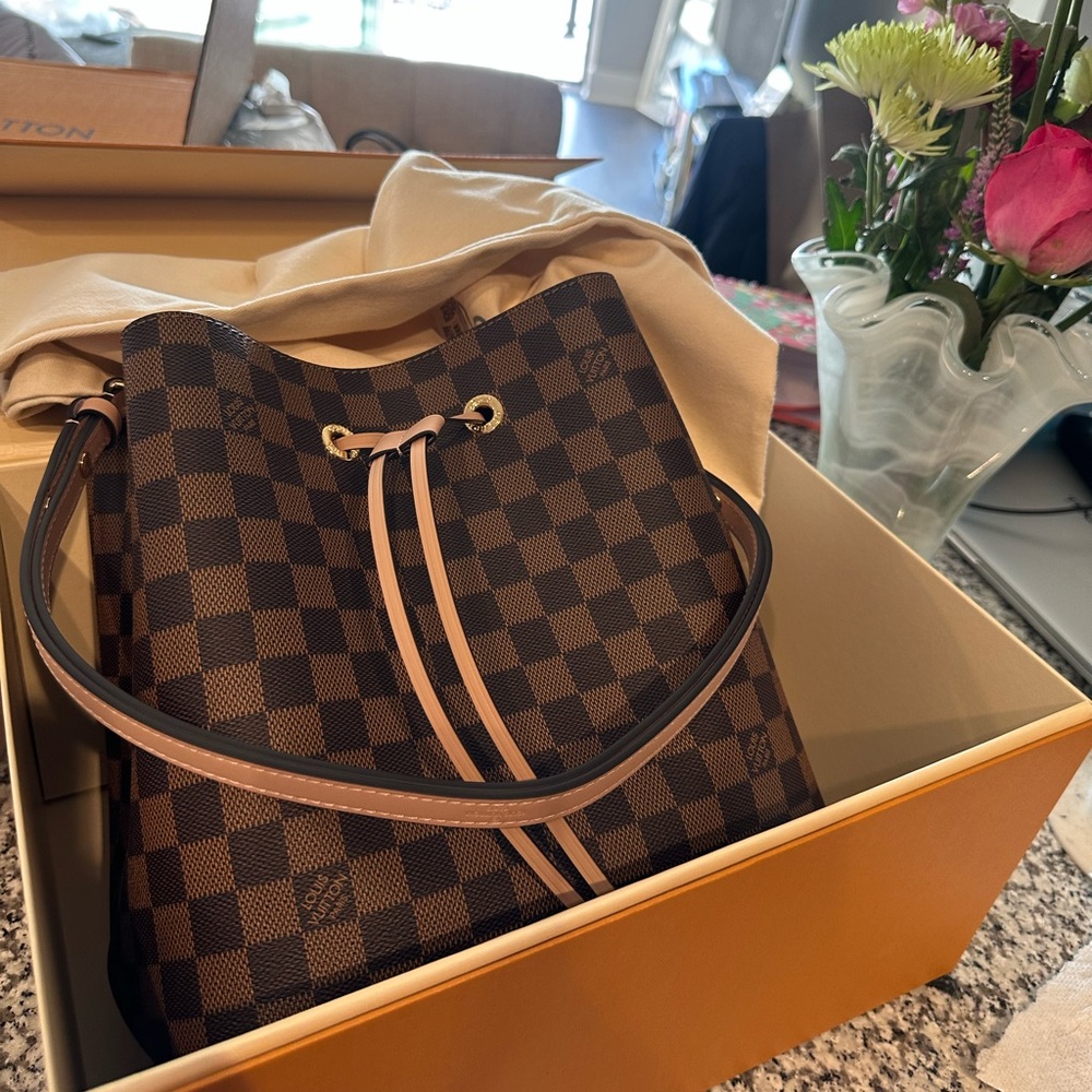 NeoNoe MM in Damier Ebene